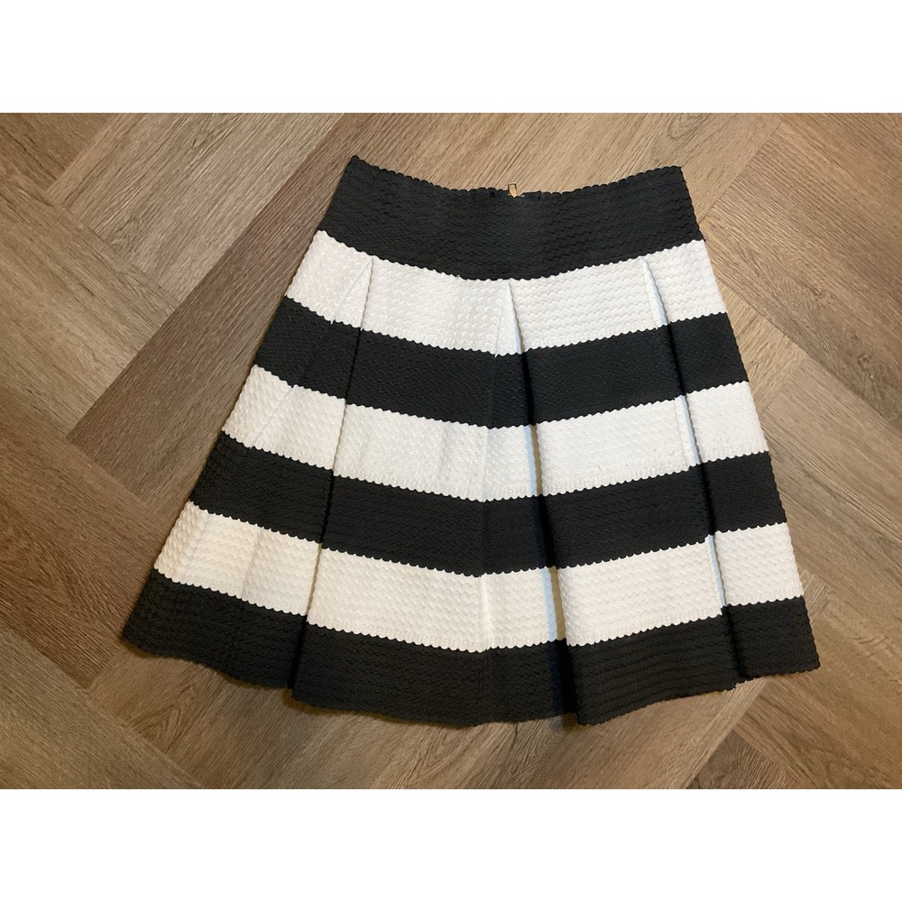 Touch Me Womens Skirt Black White Medium Textured Knit Stripe Mod Retro Cute - Picture 2 of 9